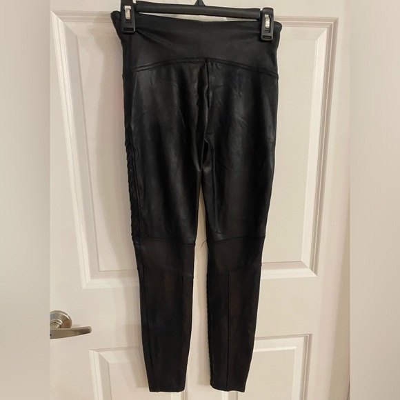 Spanx faux leather Moto leggings, size medium - Picture 8 of 8